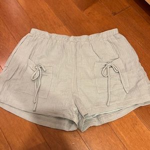 Linen shorts